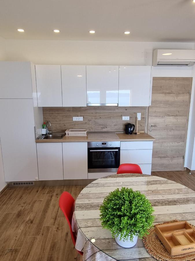 Apartments Sky เบรลา ภายนอก รูปภาพ